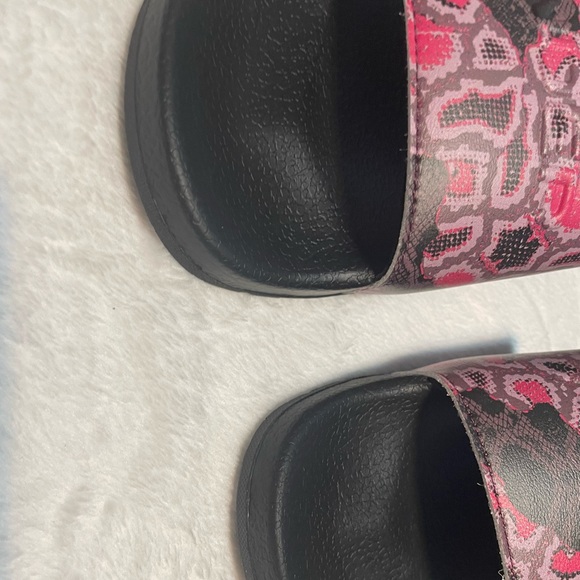 Under Armour Unisex Core Remix Print Sandals - Picture 7 of 7